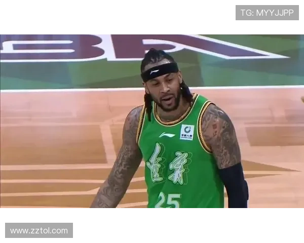 乌戈批评防守失误 威尔斯直指季后赛 乌戈批评防守失误 威尔斯直指季后赛